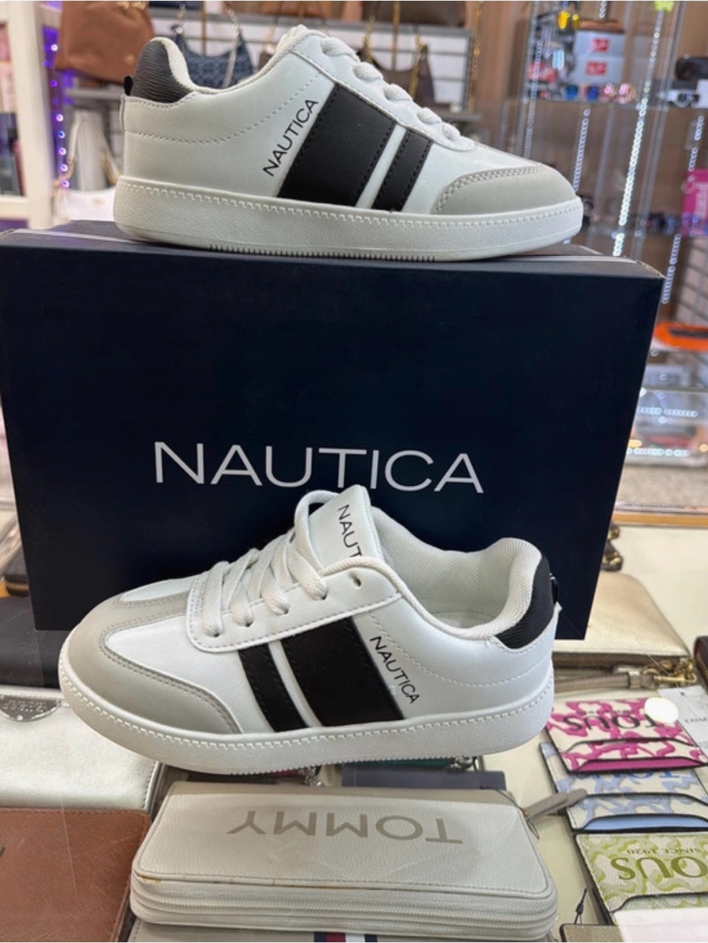 Nautica kids White & Black Low-Top Sneakers